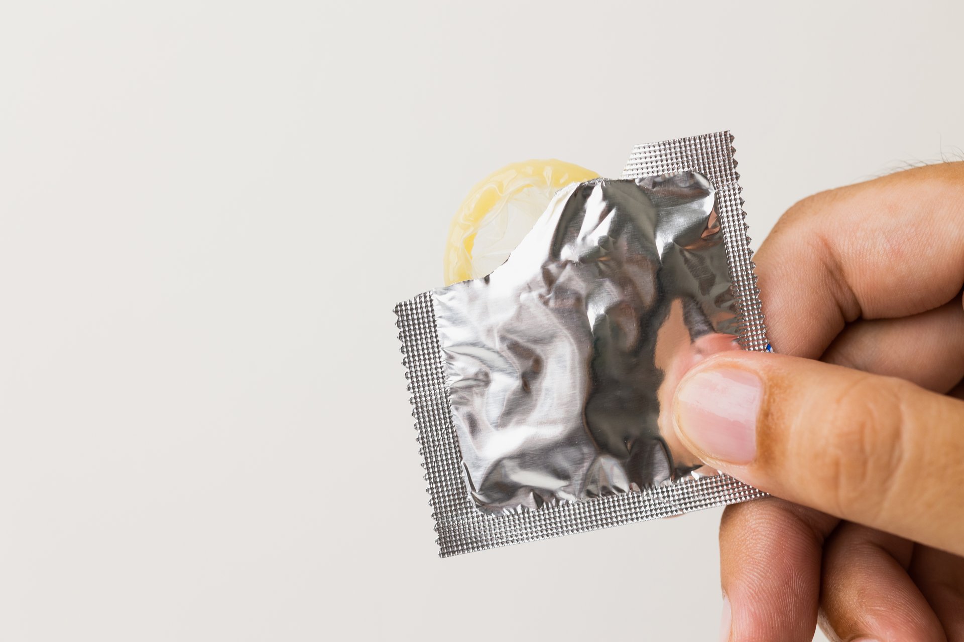 Cómo poner un condón de forma correcta